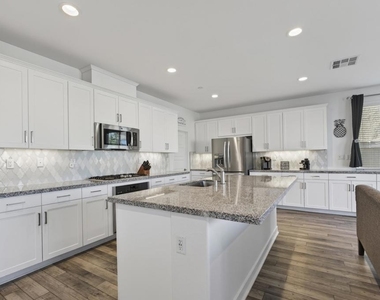 29356 Stageline Circle - Photo Thumbnail 23