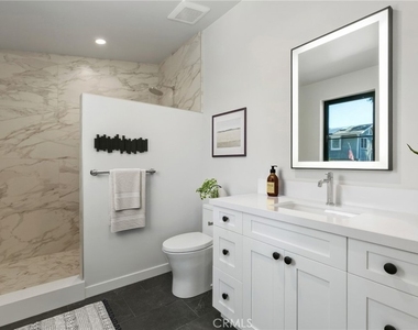 28832 Shady Place - Photo Thumbnail 28