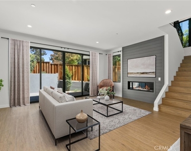 28832 Shady Place - Photo Thumbnail 16