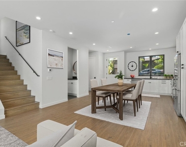 28832 Shady Place - Photo Thumbnail 1