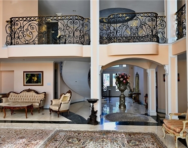 2726 Casiano - Photo Thumbnail 5