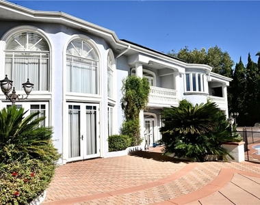 2726 Casiano - Photo Thumbnail 12