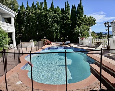2726 Casiano - Photo Thumbnail 15