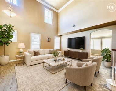 8740 Lodgepole Lane - Photo Thumbnail 5