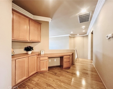 8740 Lodgepole Lane - Photo Thumbnail 24