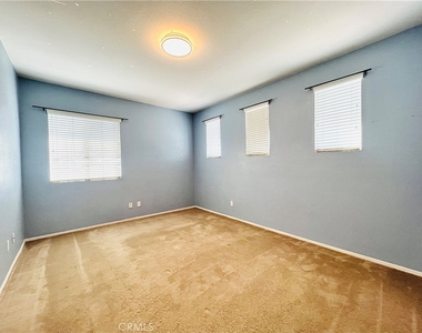 8740 Lodgepole Lane - Photo Thumbnail 34
