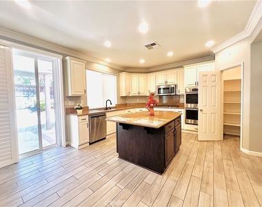 8740 Lodgepole Lane - Photo Thumbnail 11