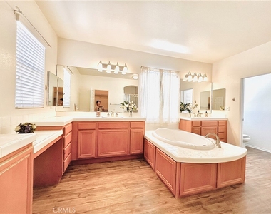 8740 Lodgepole Lane - Photo Thumbnail 31