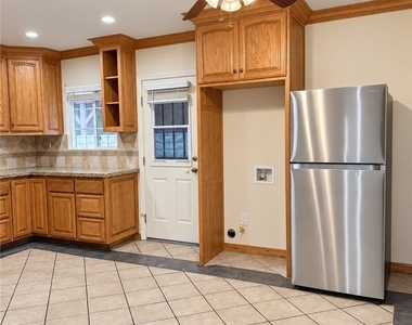 7881 Claybeck Avenue - Photo Thumbnail 14