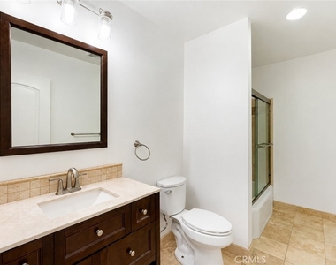 7035 Calhoun Avenue - Photo Thumbnail 8