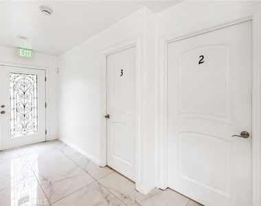 7035 Calhoun Avenue - Photo Thumbnail 15