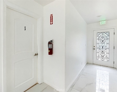 7035 Calhoun Avenue - Photo Thumbnail 13