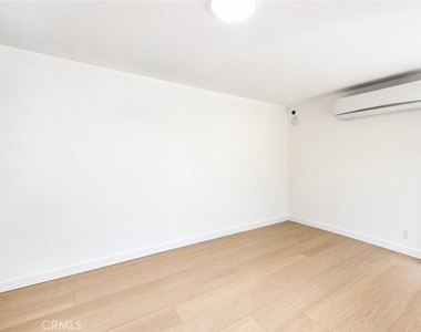 7035 Calhoun Avenue - Photo Thumbnail 14