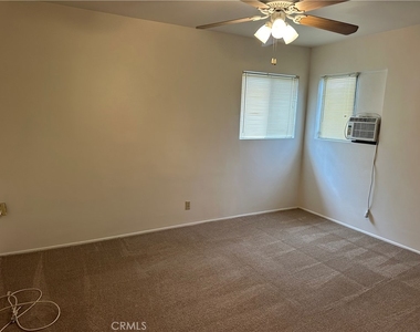 6235 Oak - Photo Thumbnail 8