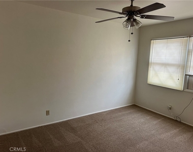 6235 Oak - Photo Thumbnail 9