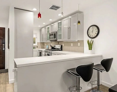 1443 25th Street - Photo Thumbnail 8