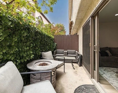 1443 25th Street - Photo Thumbnail 11