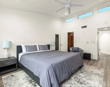 1443 25th Street - Photo Thumbnail 4