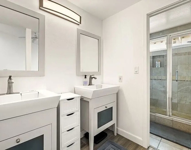 1443 25th Street - Photo Thumbnail 3