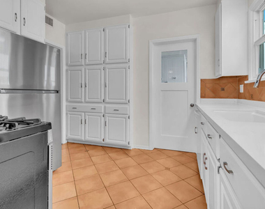 8349 W 4th Street - Photo Thumbnail 11