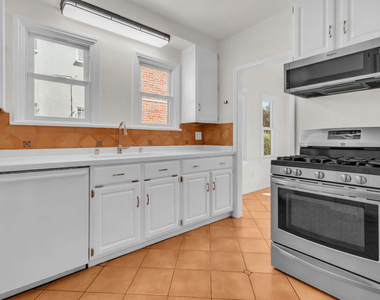8349 W 4th Street - Photo Thumbnail 10