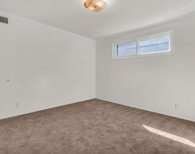 8349 W 4th Street - Photo Thumbnail 27