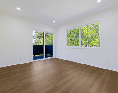 3602 S Lankershim Boulevard - Photo Thumbnail 26