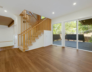 3602 S Lankershim Boulevard - Photo Thumbnail 19