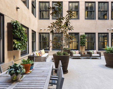 253 S Broadway - Photo Thumbnail 22