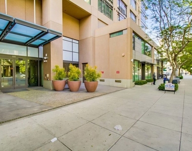 1111 S Grand Avenue - Photo Thumbnail 28