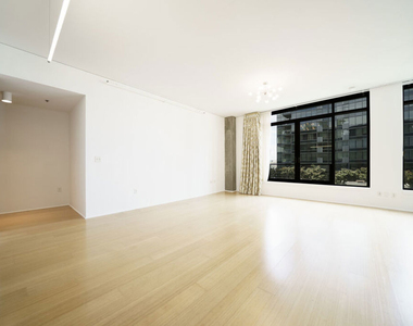1111 S Grand Avenue - Photo Thumbnail 1