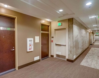 1111 S Grand Avenue - Photo Thumbnail 9