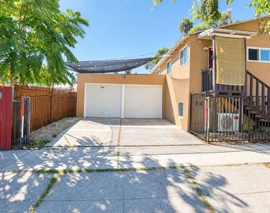 5218 Navarro Street - Photo Thumbnail 14