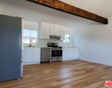 1491 Scott Ave - Photo Thumbnail 5