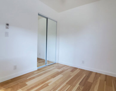 1491 Scott Ave - Photo Thumbnail 11