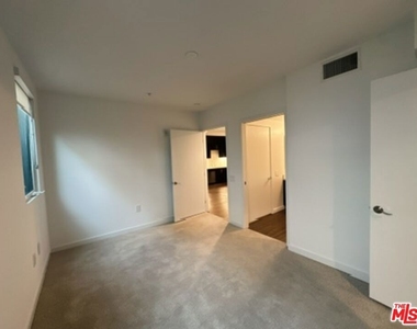 5825 Cameford - Photo Thumbnail 9