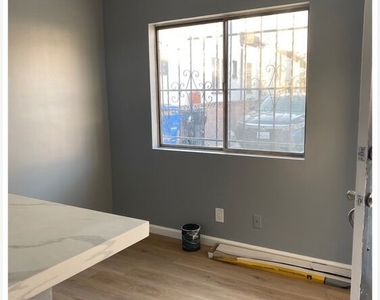 218 E 81st Street - Photo Thumbnail 1