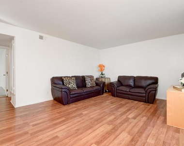 526 Calle Montecito - Photo Thumbnail 12