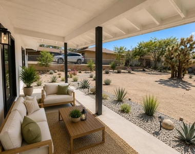 7380 Dumosa Avenue - Photo Thumbnail 8