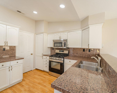 44435 Buttercup Lane - Photo Thumbnail 8