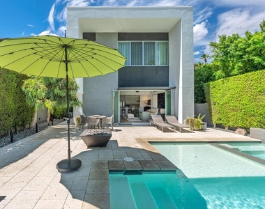 1000 Surrey Lane - Photo Thumbnail 14
