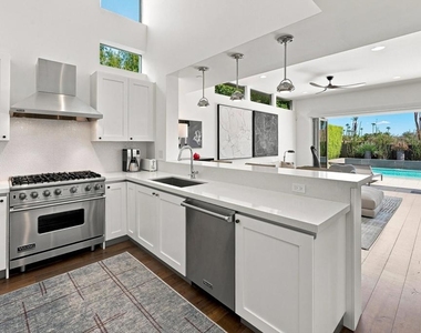 1000 Surrey Lane - Photo Thumbnail 22