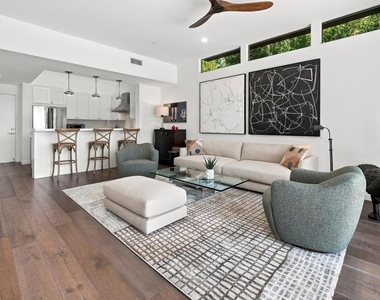 1000 Surrey Lane - Photo Thumbnail 16
