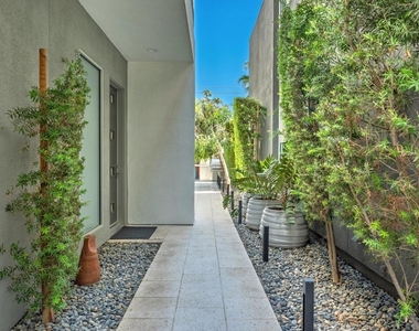1000 Surrey Lane - Photo Thumbnail 35