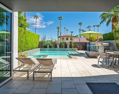 1000 Surrey Lane - Photo Thumbnail 8