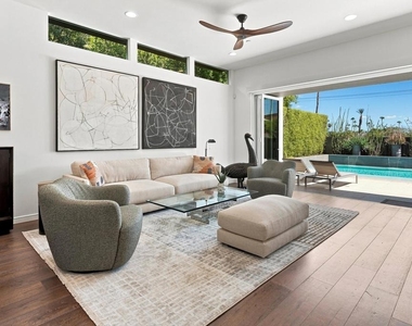 1000 Surrey Lane - Photo Thumbnail 4