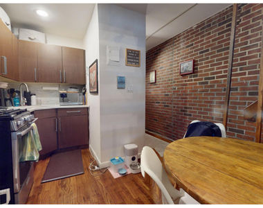 East 88th street  - Photo Thumbnail 3