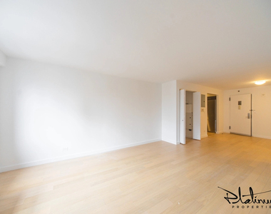 East 39th Street - Photo Thumbnail 3