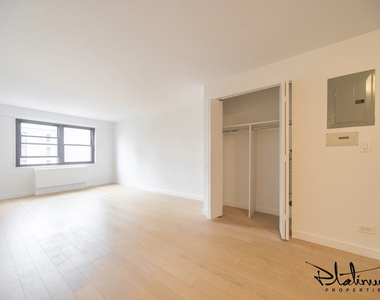 East 39th Street - Photo Thumbnail 1