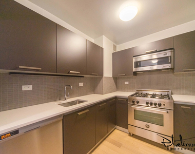 East 39th Street - Photo Thumbnail 2